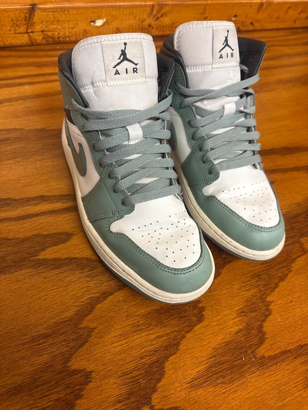 Nike Air Jordan 1 Mid 'Jade Smoke' Size 8.5